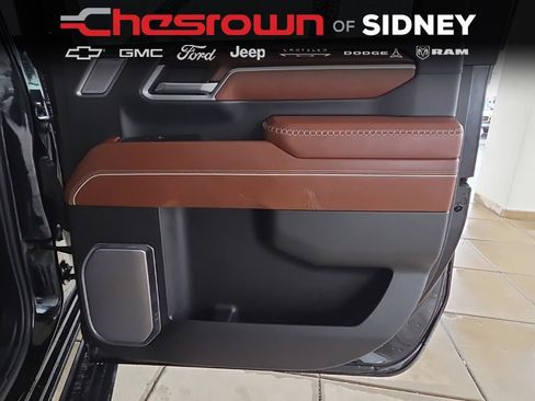 Used 2025 GMC Sierra 2500 Denali Ultimate AWD/4WD image 16