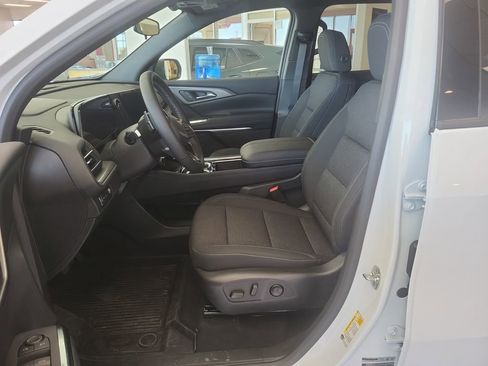 New 2026 Chevrolet Traverse LT w/ LPO, Floor Liner Package image 10