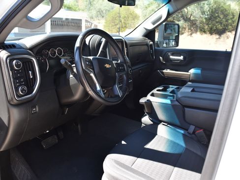 Used 2022 Chevrolet Silverado 3500 LT w/ Convenience Package AWD/4WD image 11