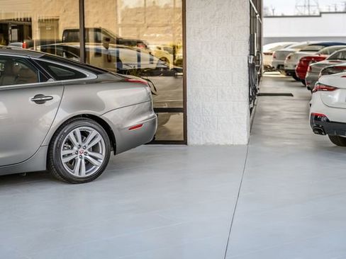 Used 2017 Jaguar XJ L Portfolio image 60
