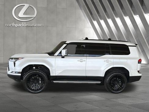 Used 2026 Lexus GX 550 w/ Accessory Package (2T) AWD/4WD image 1