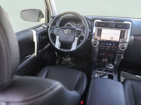 Used 2022 Toyota 4Runner Limited AWD/4WD image 30