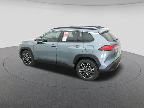 New 2026 Toyota Corolla Cross XLE w/ Convenience Package FWD image 4