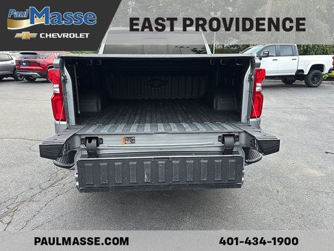 Certified 2025 Chevrolet Silverado 1500 High Country AWD/4WD image 9
