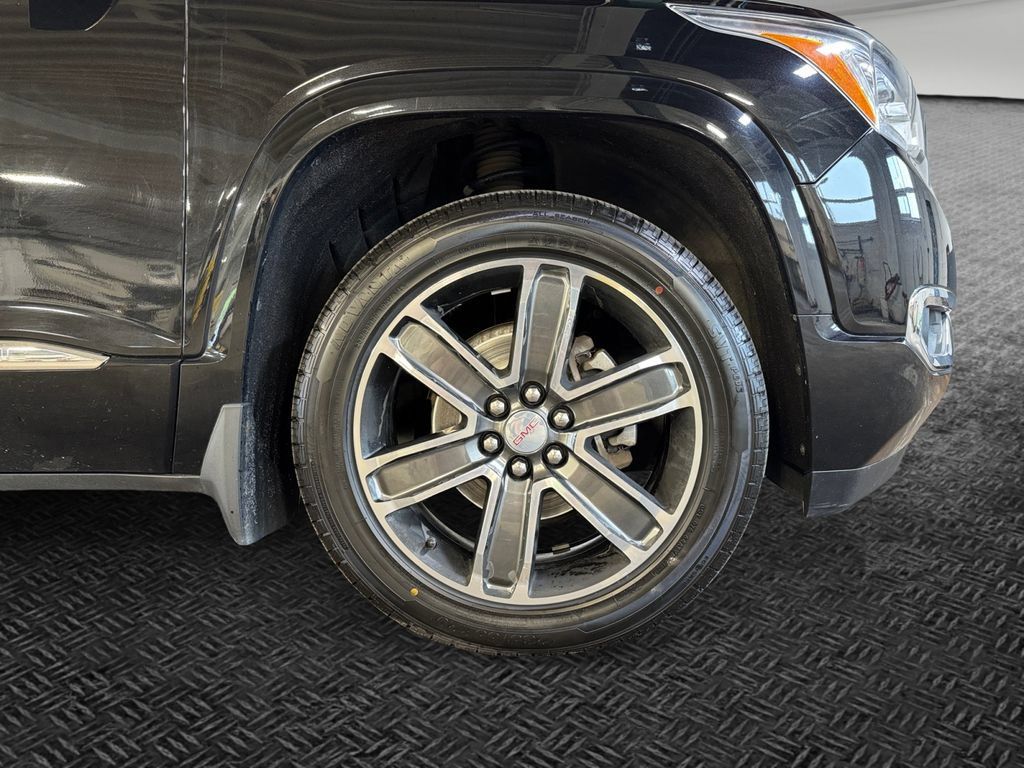 Used 2019 GMC Acadia Denali w/ Technology Package AWD/4WD image 11