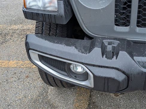 Used 2022 Jeep Gladiator Sport image 5