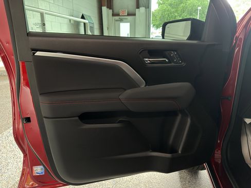 New 2025 Chevrolet Colorado Z71 w/ Z71 Convenience Package 2 image 29