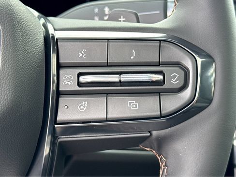 New 2026 GMC Yukon XL AT4 w/ LPO, Floor Liner Package AWD/4WD image 18