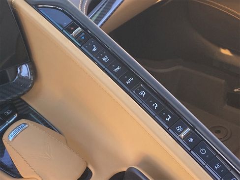 Used 2021 Chevrolet Corvette Stingray Premium Cpe w/ Z51 Performance Package image 27