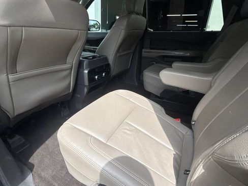 Used 2020 Ford Expedition XLT w/ Equipment Group 202A RWD image 17