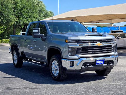 Certified 2025 Chevrolet Silverado 2500 LT w/ Convenience Package AWD/4WD image 3