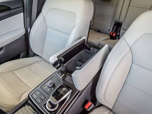 Used 2018 Mercedes-Benz GLS 550 4MATIC image 39