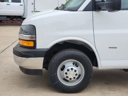 New 2025 Chevrolet Express 3500 w/ Power Convenience Package image 14