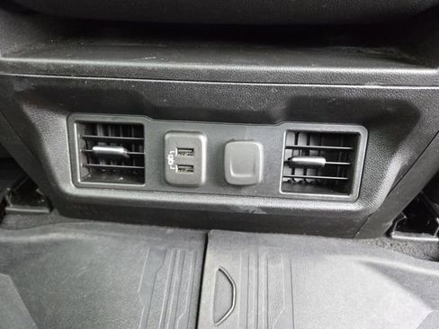 Used 2022 GMC Sierra 1500 SLT image 15