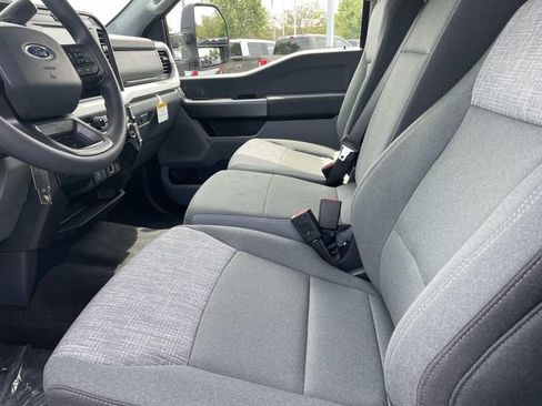 New 2026 Ford F250 4x4 Crew Cab Super Duty image 18