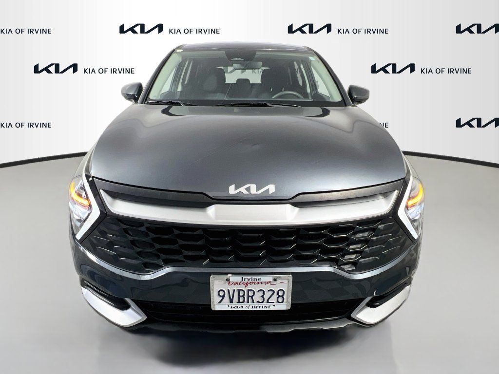 Certified 2025 Kia Sportage LX FWD image 2