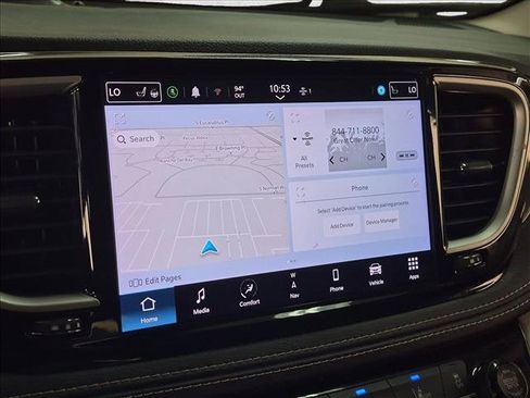 Used 2022 Chrysler Pacifica Touring-L w/ Uconnect Theater Family Group FWD image 13