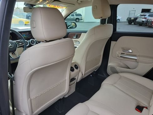 Used 2023 Mercedes-Benz GLA 250 image 12