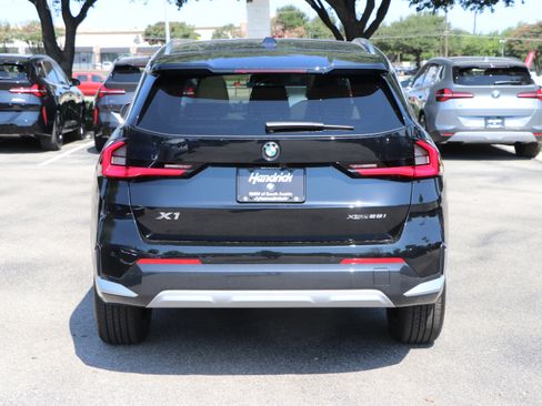 Certified 2025 BMW X1 xDrive28i w/ Convenience Package AWD/4WD image 12