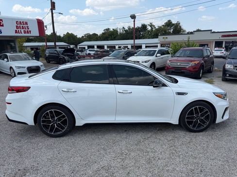 Used 2020 Kia Optima SE FWD image 8
