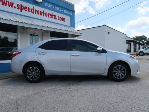 Used 2014 Toyota Corolla LE FWD image 4