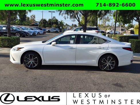 Used 2025 Lexus ES 300h w/ Premium Package FWD image 12