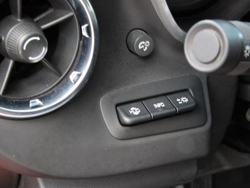 Used 2020 Chevrolet Camaro SS RWD image 24