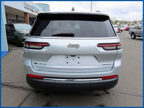 Used 2022 Jeep Grand Cherokee L Limited AWD/4WD image 6