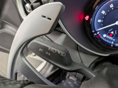 Used 2025 Alfa Romeo Giulia AWD w/ Driving Assist Package image 18