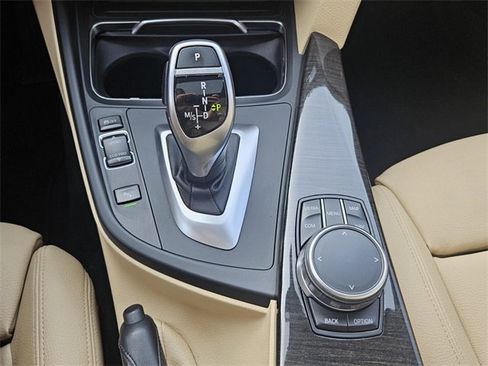 Used 2017 BMW 330i Sedan image 11