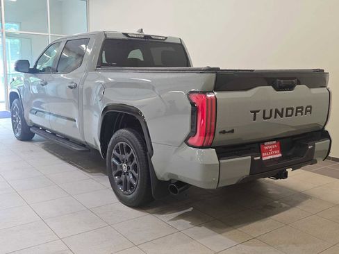 Used 2024 Toyota Tundra Platinum AWD/4WD image 4