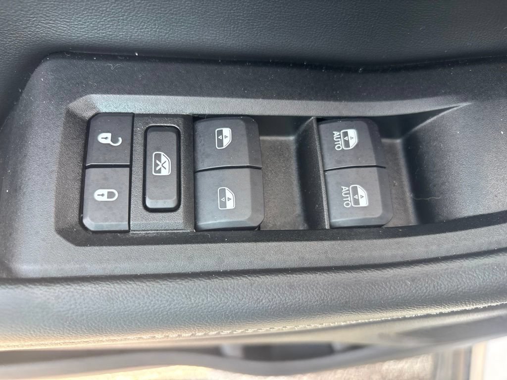 Used 2024 Jeep Grand Cherokee Altitude AWD/4WD image 18