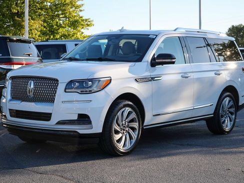 Used 2022 Lincoln Navigator Reserve AWD/4WD image 25