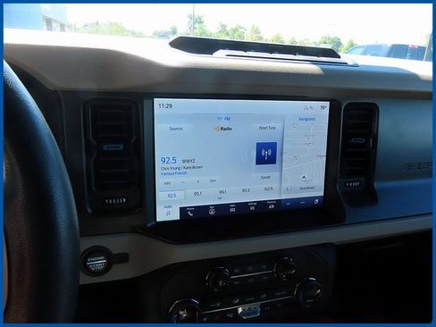 Used 2023 Ford Bronco Wildtrak image 15