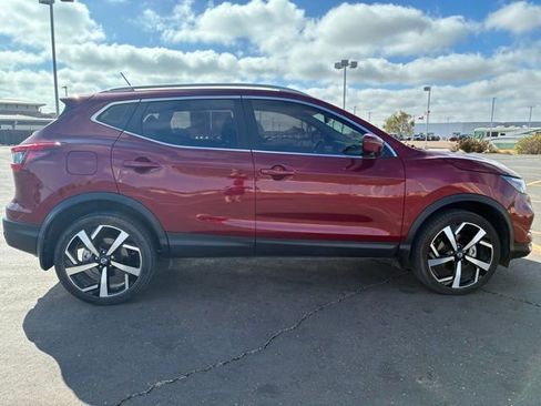 Certified 2022 Nissan Rogue Sport SL w/ Premium Package FWD image 7