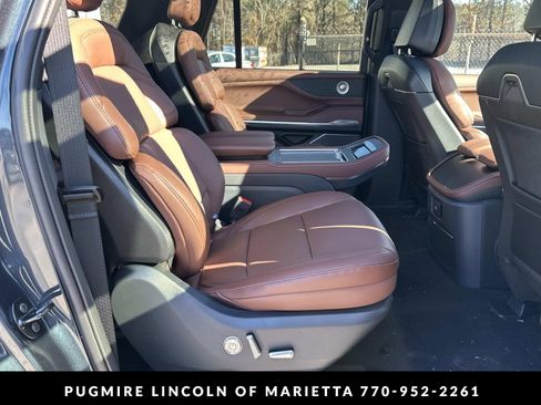 New 2026 Lincoln Navigator L Reserve AWD/4WD image 15