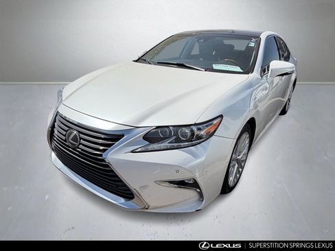 Used 2017 Lexus ES 350 w/ Ultra Luxury Package image 5