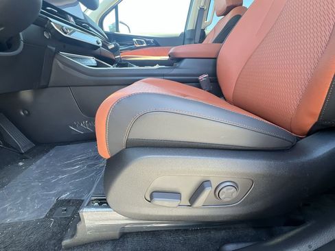 New 2026 Kia Carnival SX Prestige FWD image 12