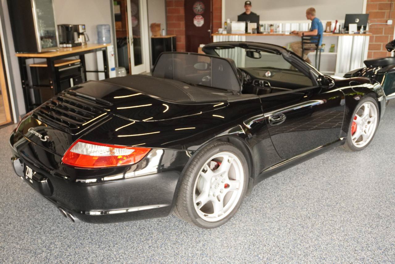Used 2006 Porsche 911 Carrera S RWD image 4