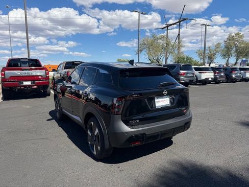 Used 2025 Nissan Kicks SR image 7