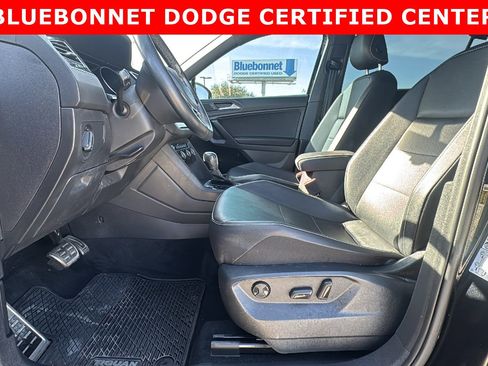 Used 2021 Volkswagen Tiguan SE R-Line image 9