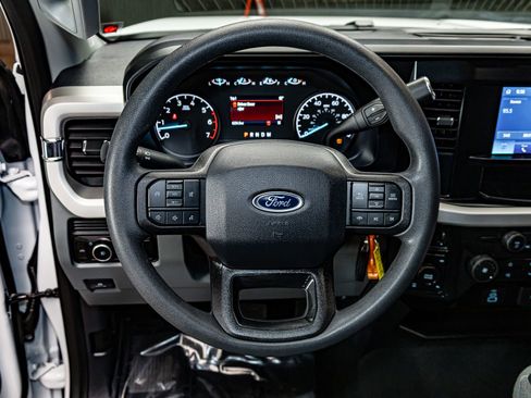 Used 2025 Ford F350 XLT w/ FX4 Off-Road Package image 18