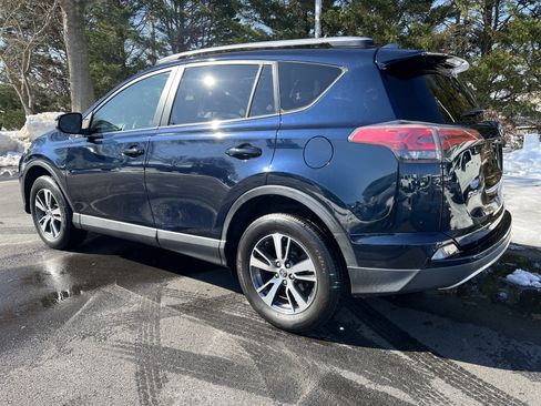 Used 2018 Toyota RAV4 XLE image 8