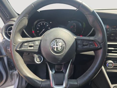 Used 2024 Alfa Romeo Giulia Ti w/ Performance Driving Package RWD image 9