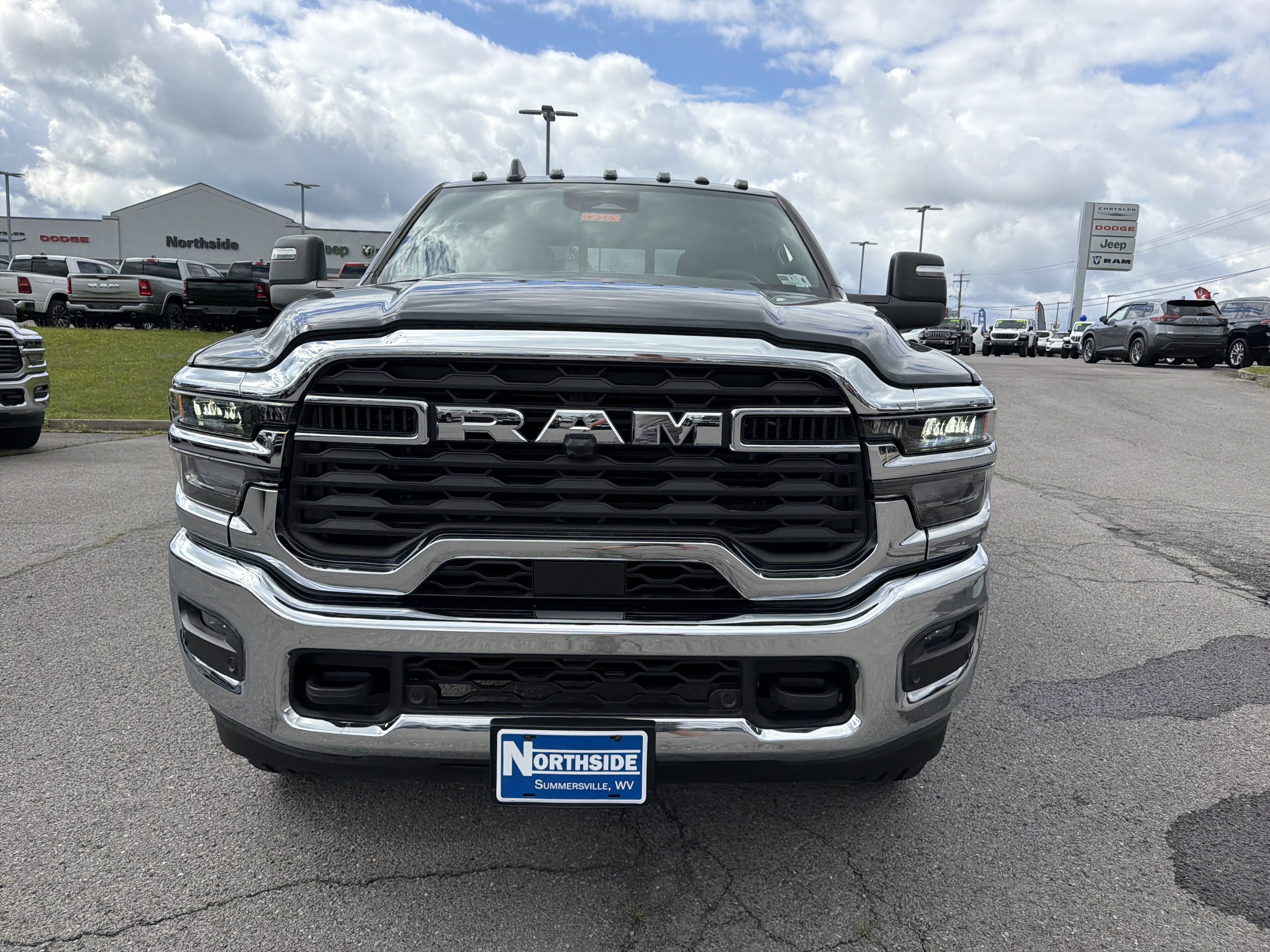 New 2026 RAM 2500 Tradesman AWD/4WD image 2