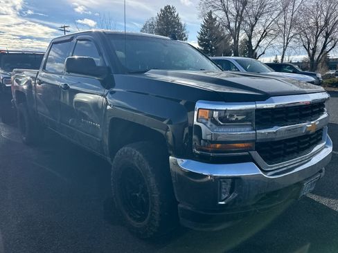 Used 2018 Chevrolet Silverado 1500 LT w/ All Star Edition image 5