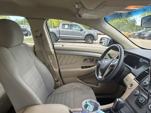 Used 2016 Ford Taurus SE FWD image 7