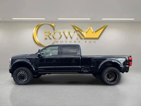 Used 2025 Ford F450 Platinum image 11