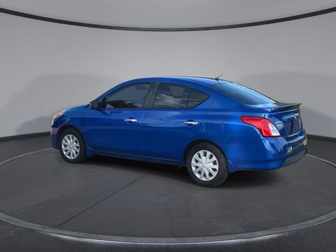 Used 2016 Nissan Versa SV FWD image 6