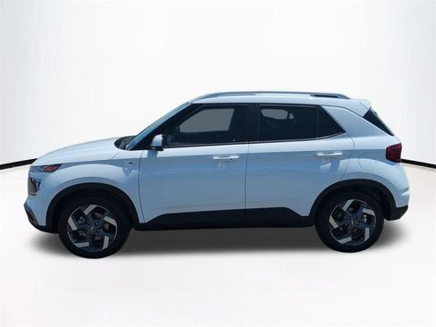 New 2026 Hyundai Venue SEL FWD image 8